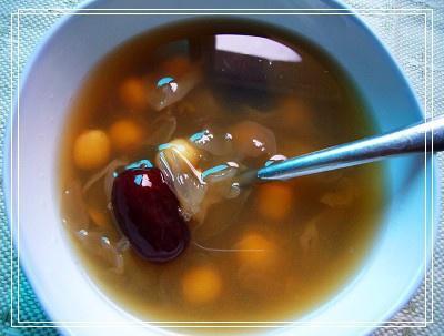 银耳莲子绿豆汤的做法