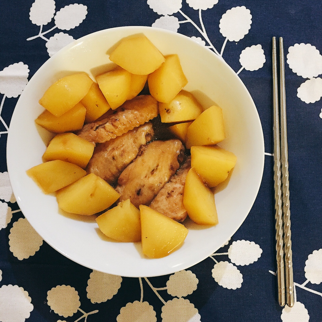 土豆炖鸡翅（快手零失败）