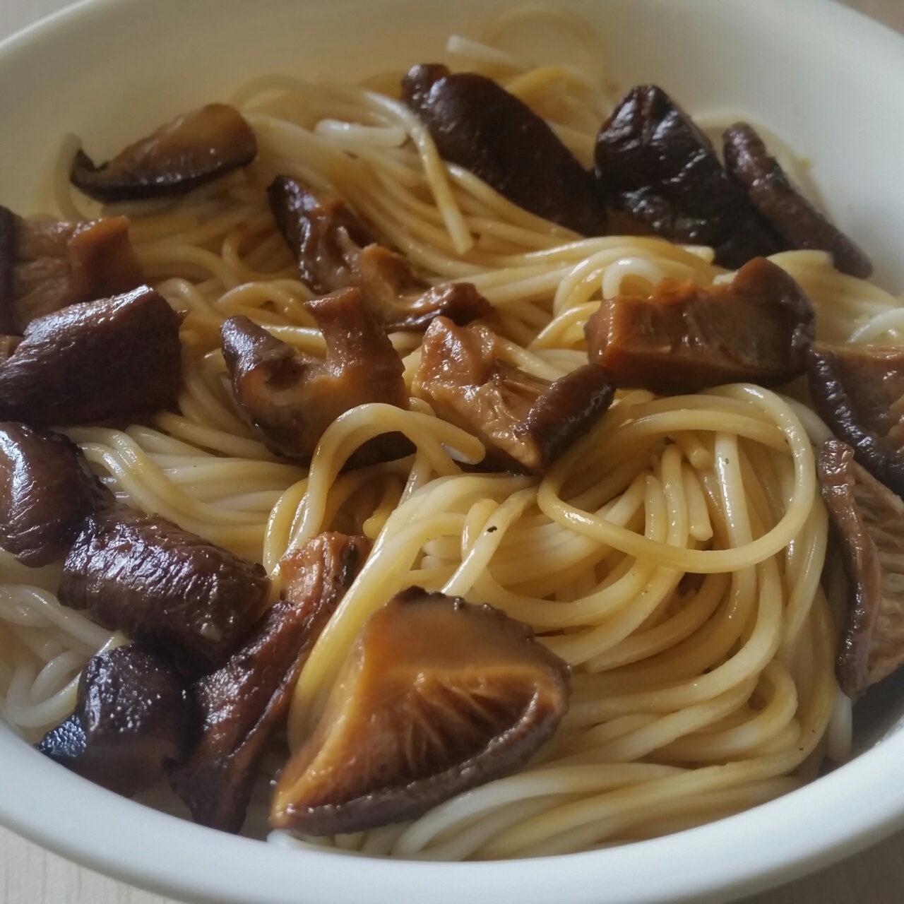 葱爆面—就是汪涵在天天向上里面做的那个啦