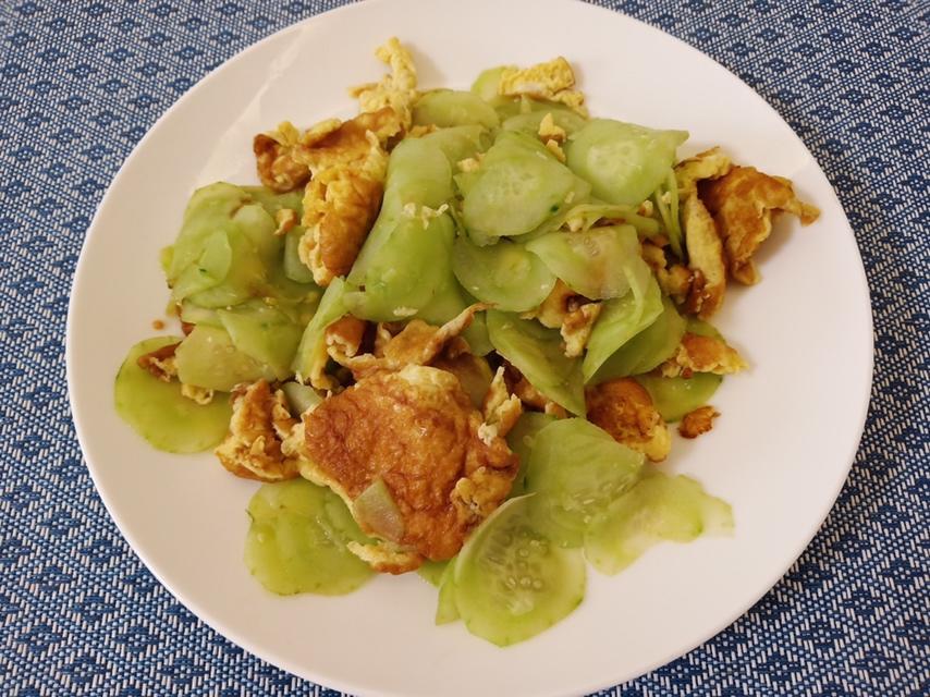脆黄瓜炒鸡蛋～一菜登大堂