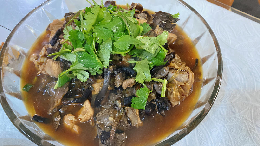 小鸡炖蘑菇