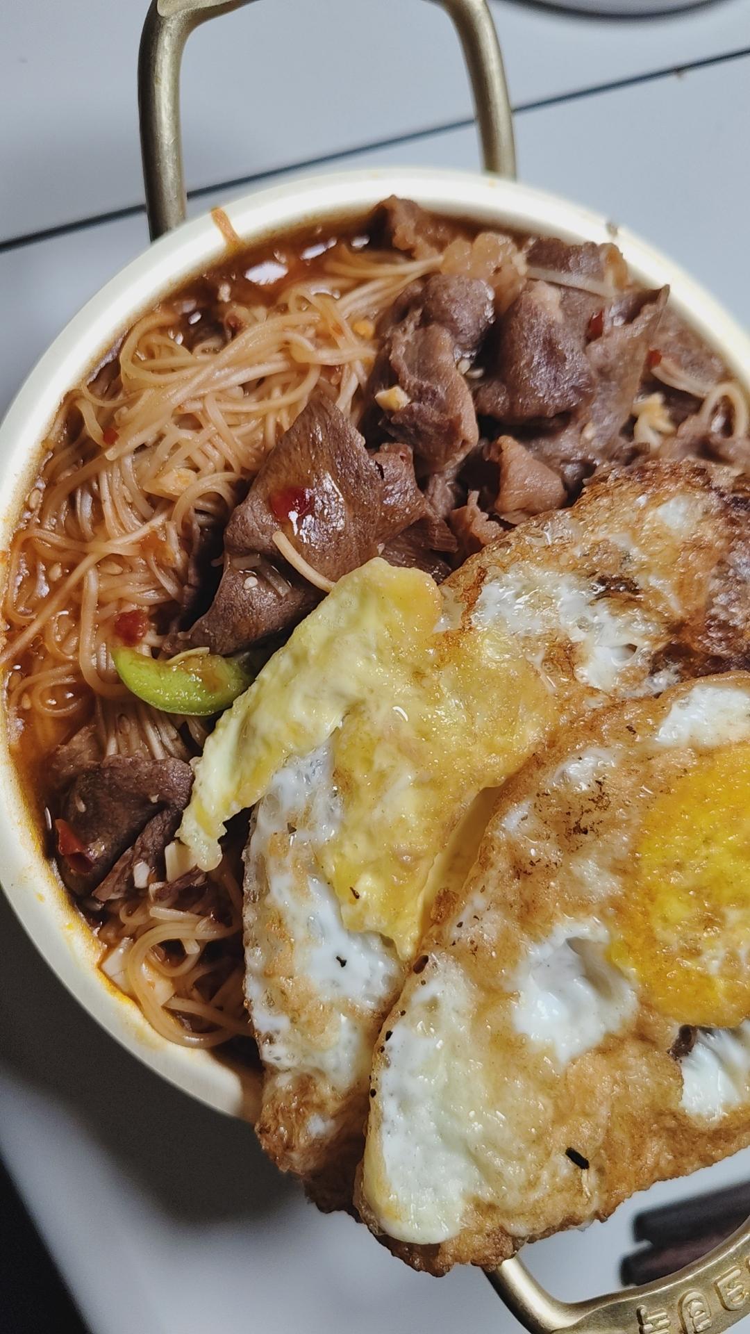 酸汤肥牛面（减肥都可以吃的）