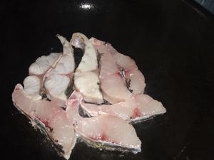 西红柿🍅豆腐焖鱼🐟的做法 步骤2