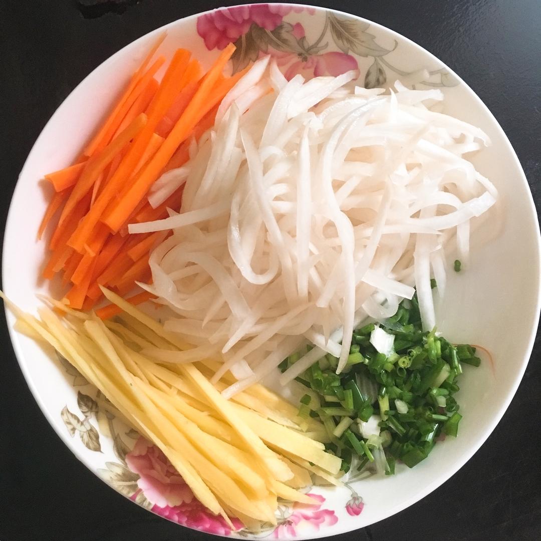 凉拌萝卜丝
