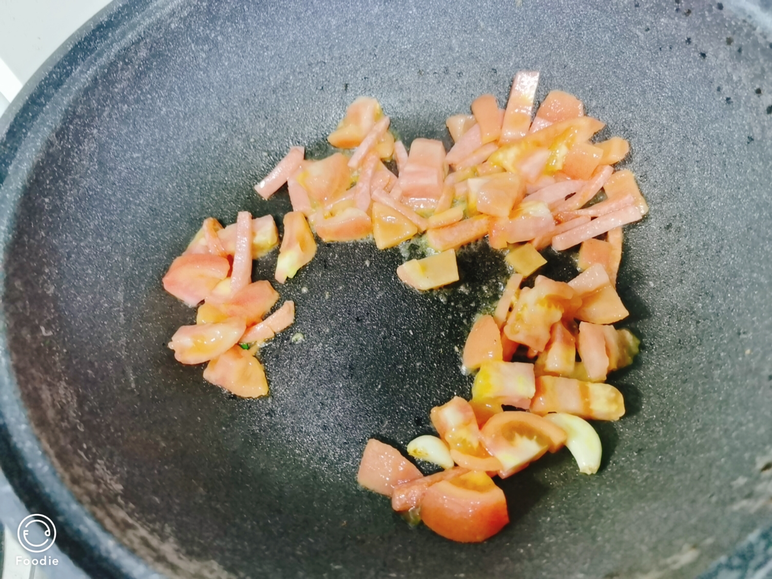 美味有食欲的西红柿韭菜鸡蛋汤🍅的做法 步骤5