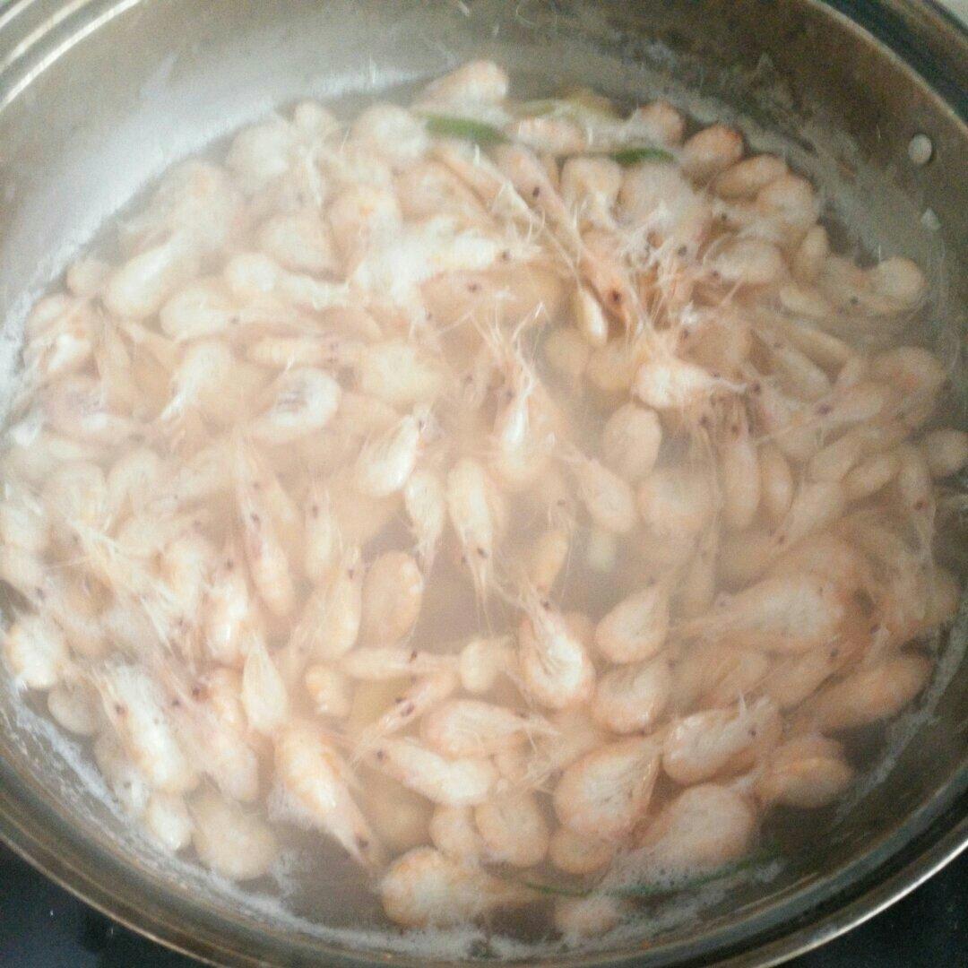 水煮河虾