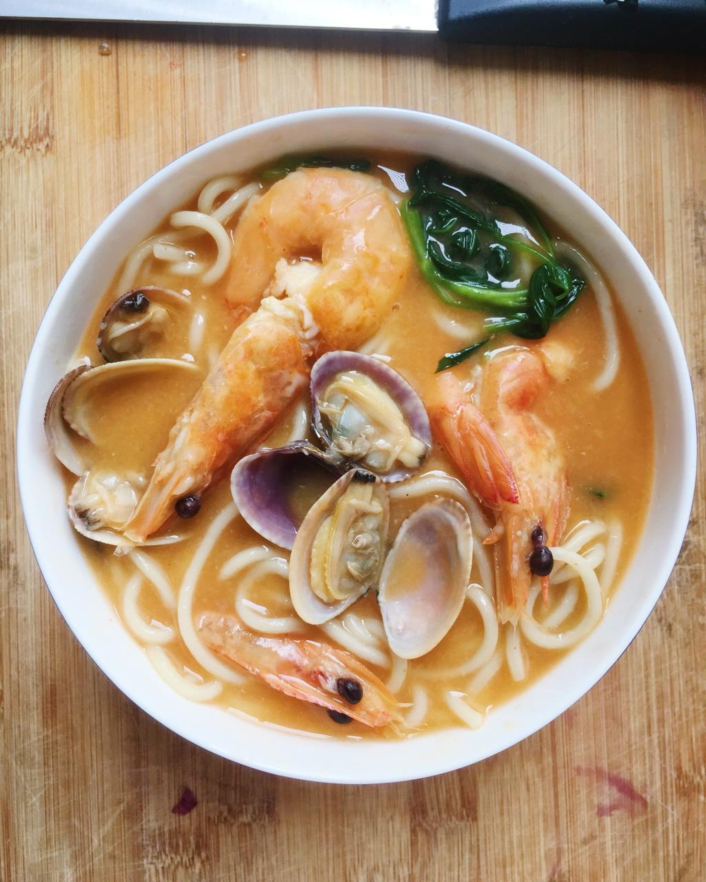 愚木瓜做的海鲜面