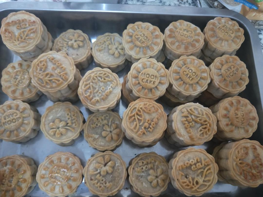 广式月饼—蛋黄莲蓉月饼