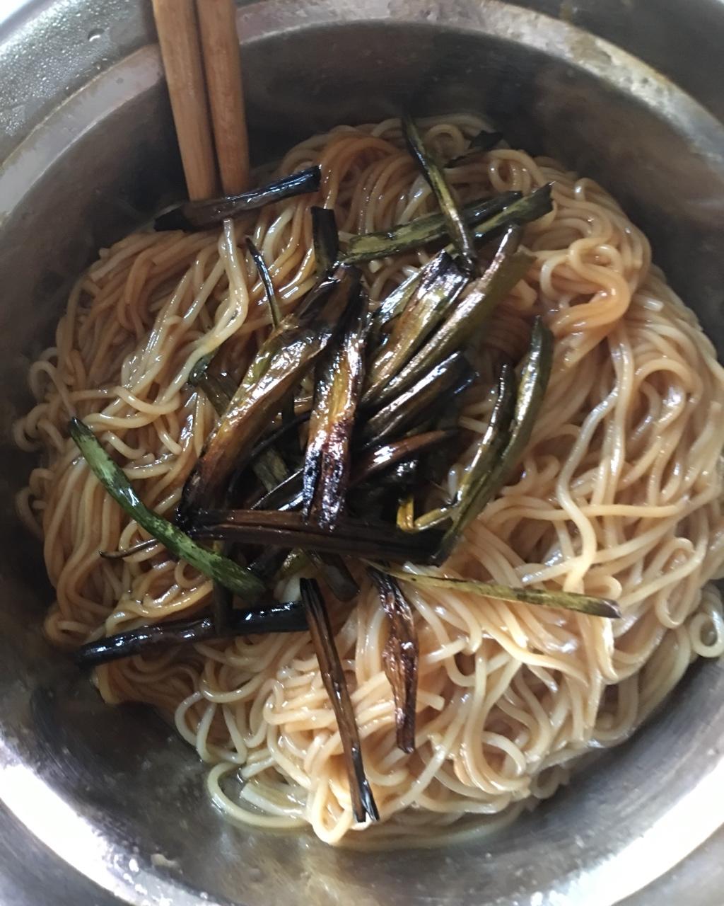 葱油拌面Spring Onion Noodles