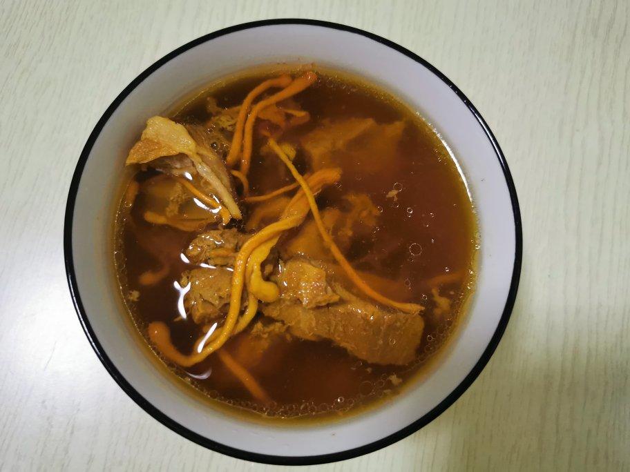 8609yxhr做的虫草花猪骨汤