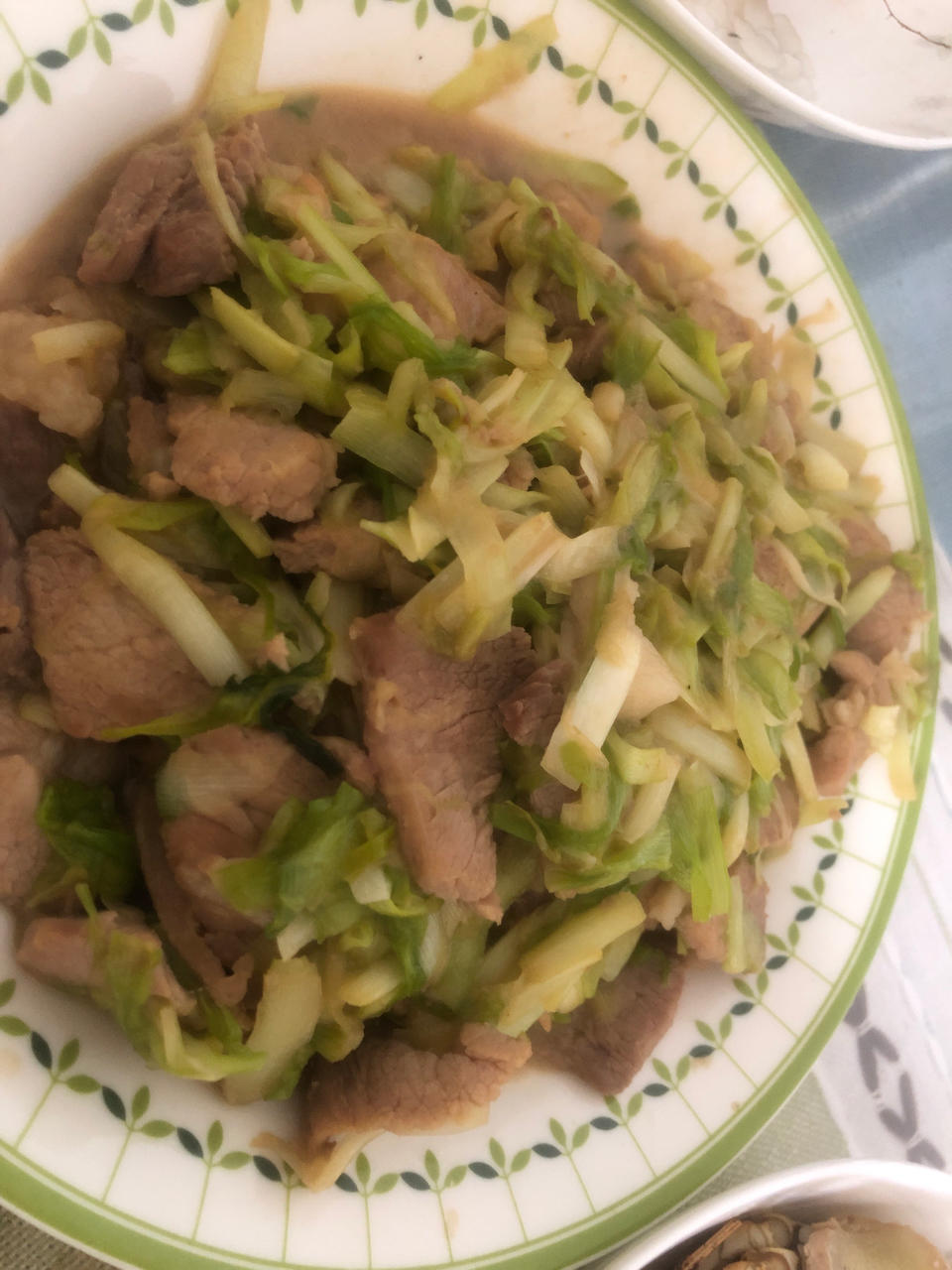 家常肉丝炒蒜黄，不想吃饭的日子也能让你食欲大开