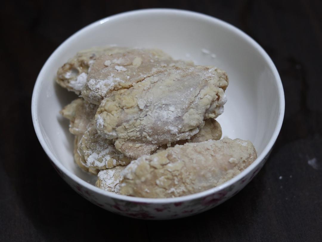 香脆辣味炸鸡翅