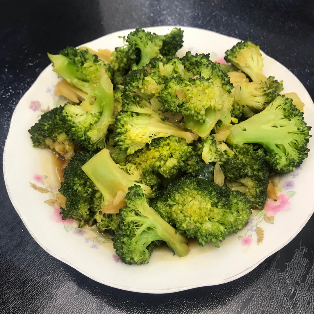 ㊙️夏日减肥必备瘦身菜！低脂低卡的蒜蓉西蓝花