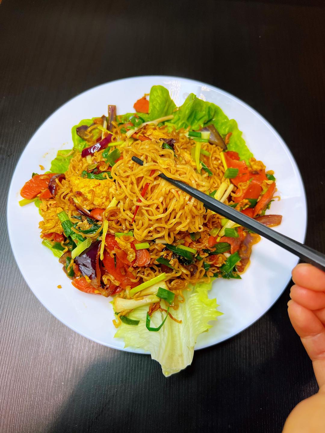 美味营养炒方便面的做法 步骤16