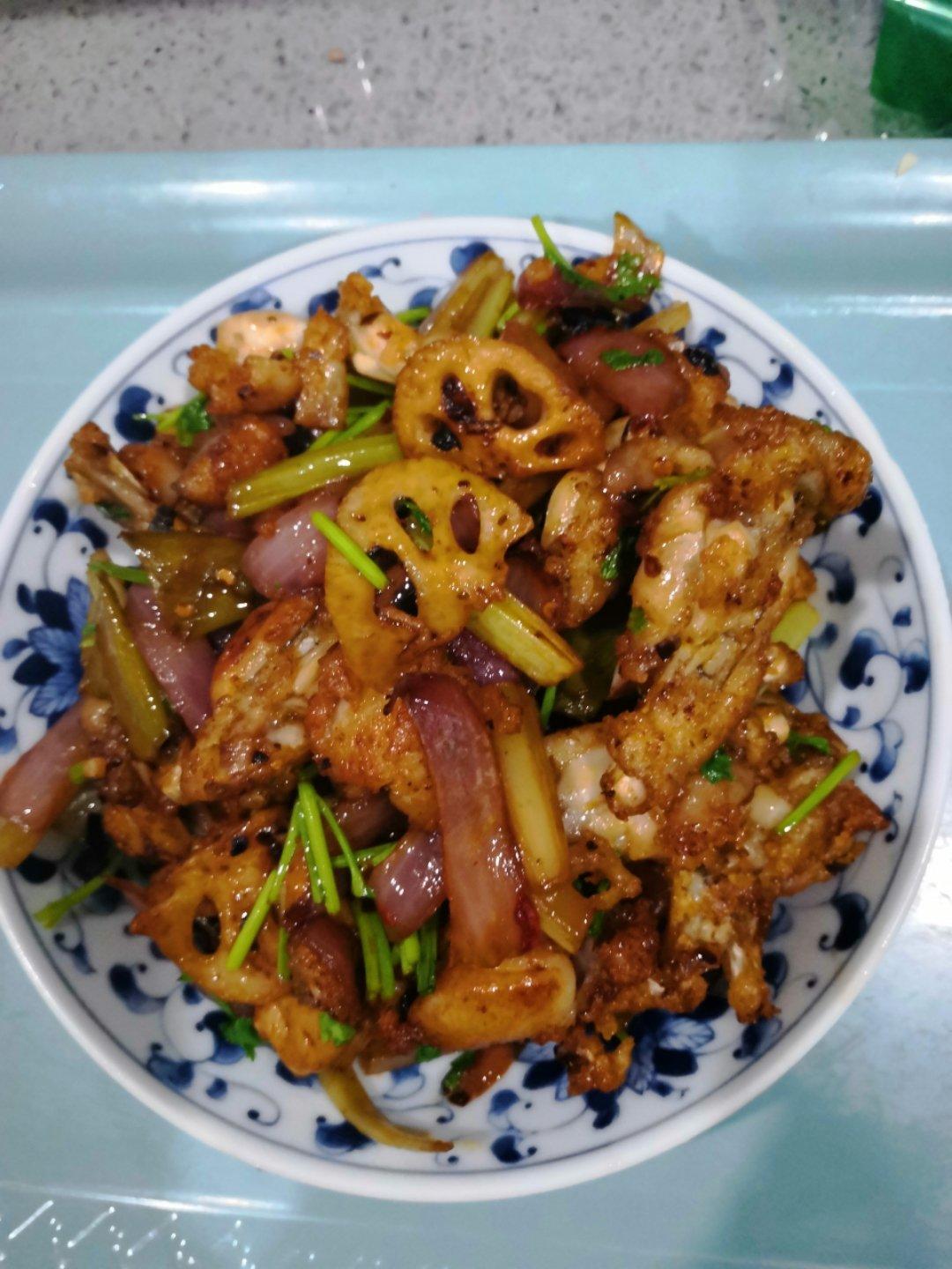 干锅牛蛙