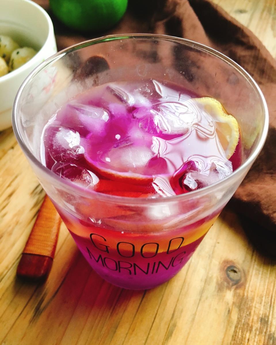 sharon蓝9911做的柠檬蝶豆花茶