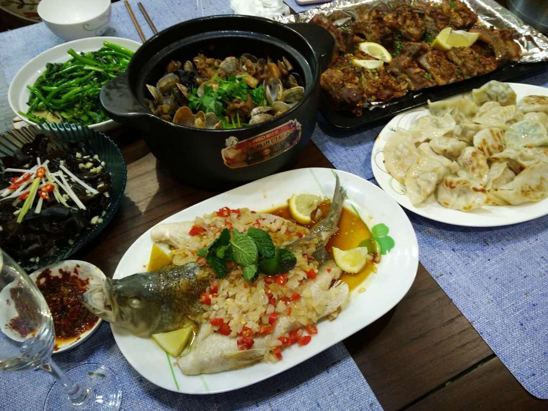 泰式清蒸柠檬鲈鱼