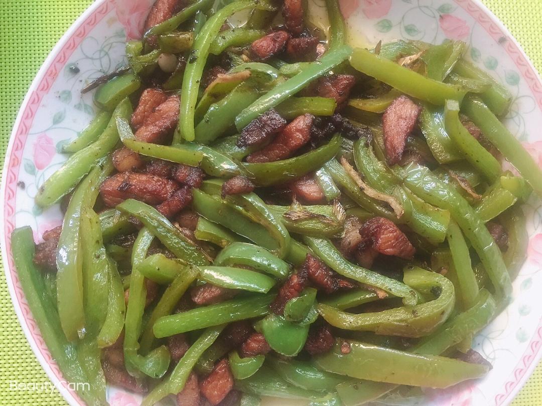 厨师长教你：“青椒肉丝”的正宗做法，色香味俱全