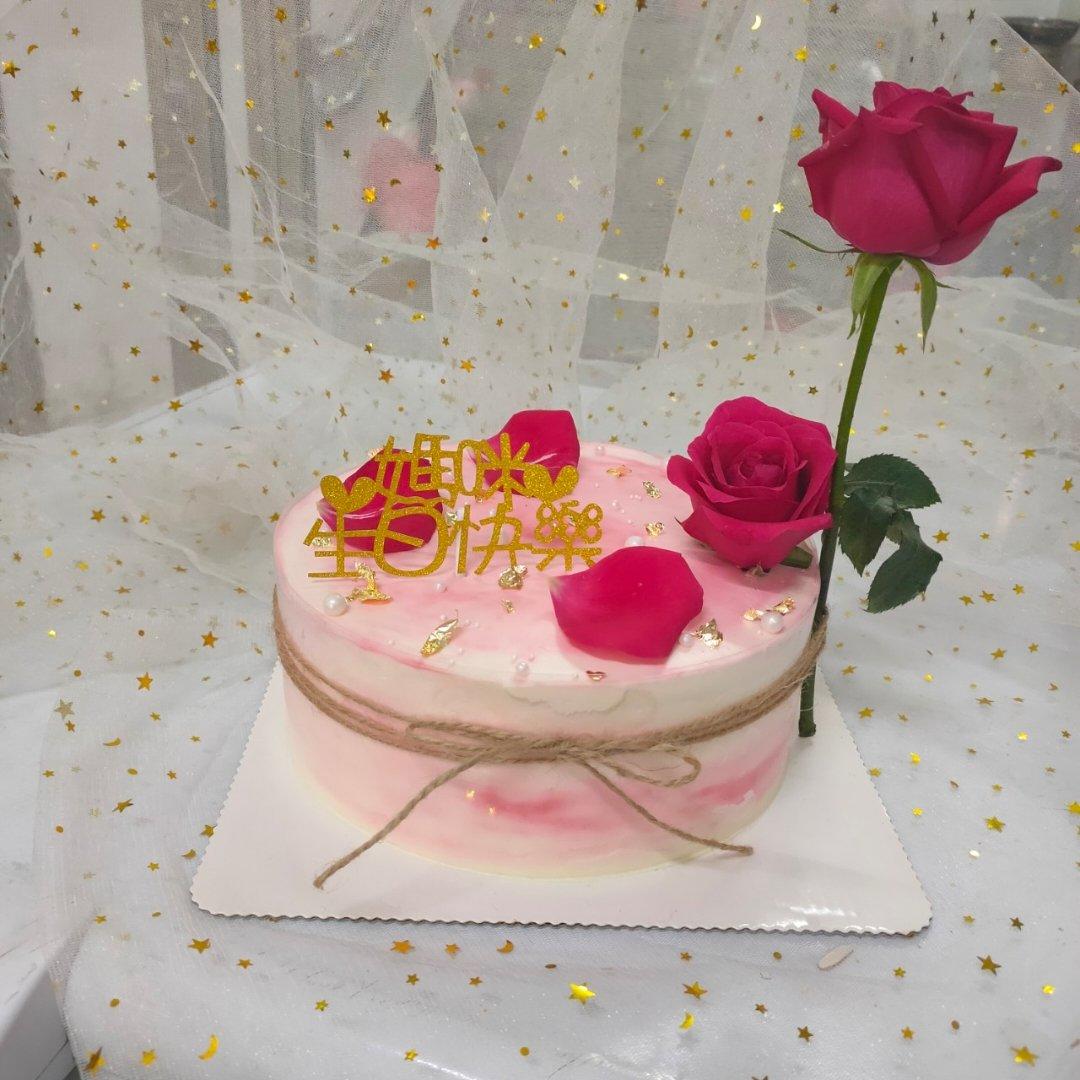 淡奶油8寸鲜花蛋糕
