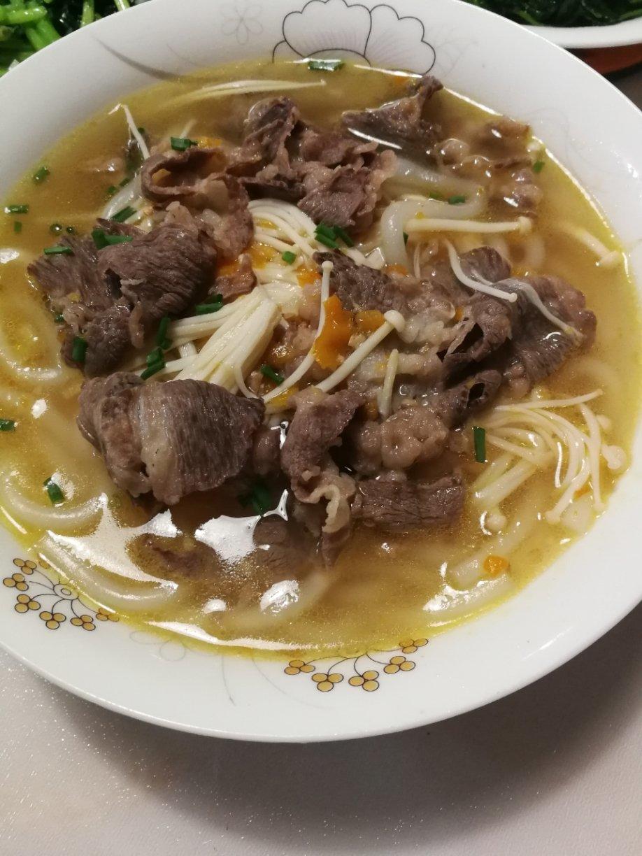 金针酸汤肥牛