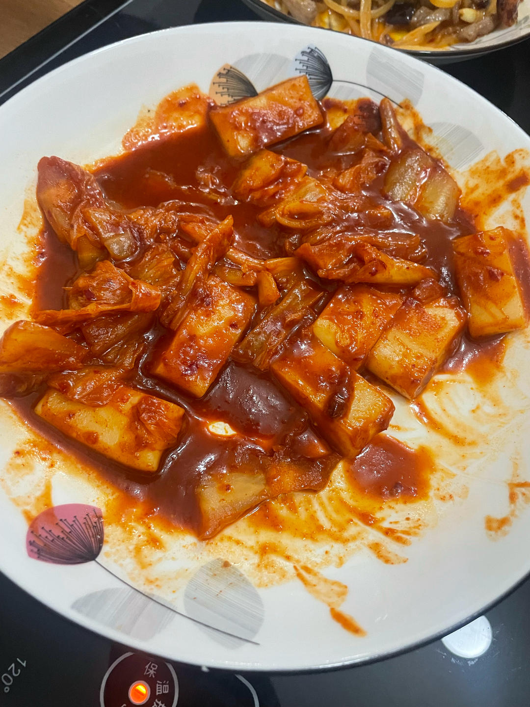 酸甜辣白菜炒年糕&鱼饼