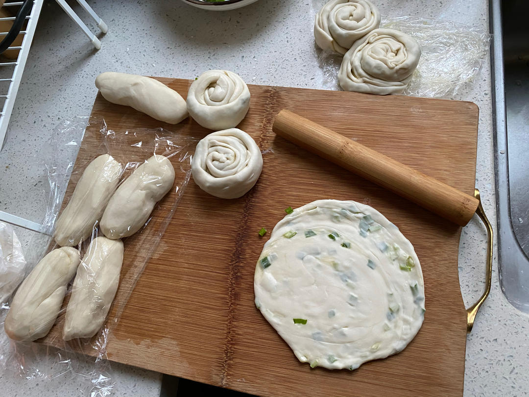 家常葱油饼 柔软多层 凉了也不硬 附细节视频详解