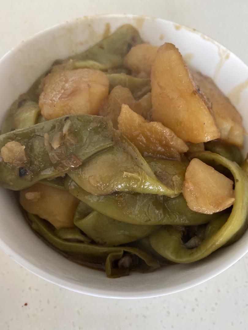 家常土豆炖豆角