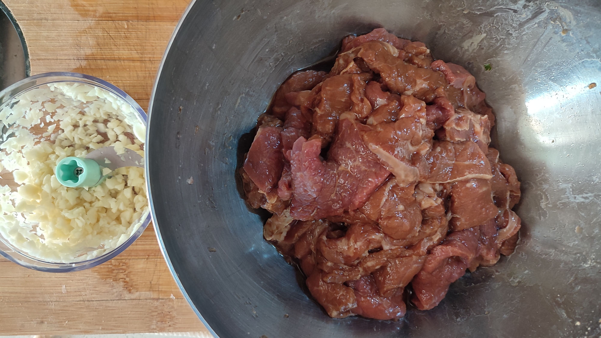 麻辣香菜牛肉（云贵川做法，燃爆味蕾，麻辣鲜香凉拌巨好吃！减脂绝佳）的做法 步骤3