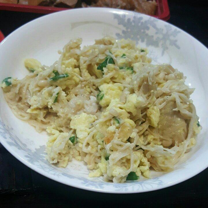 金针菇炒蛋