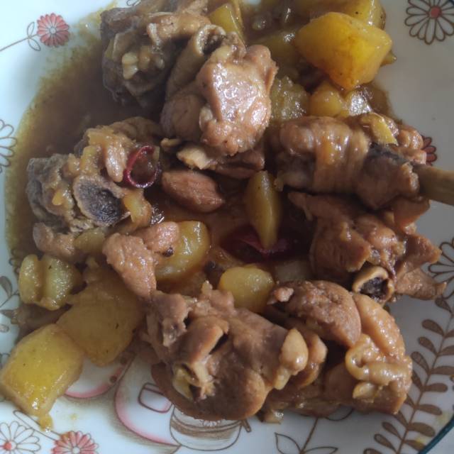 土豆炖鸡块