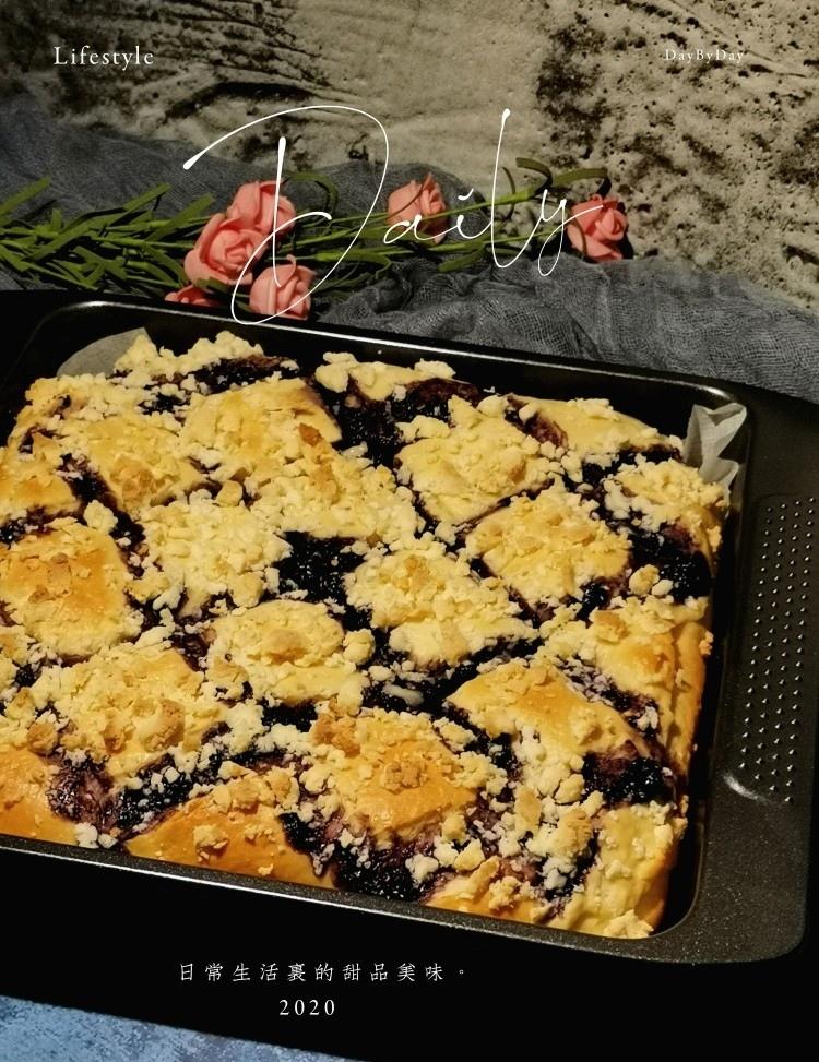 蓝莓酥粒果酱包的做法