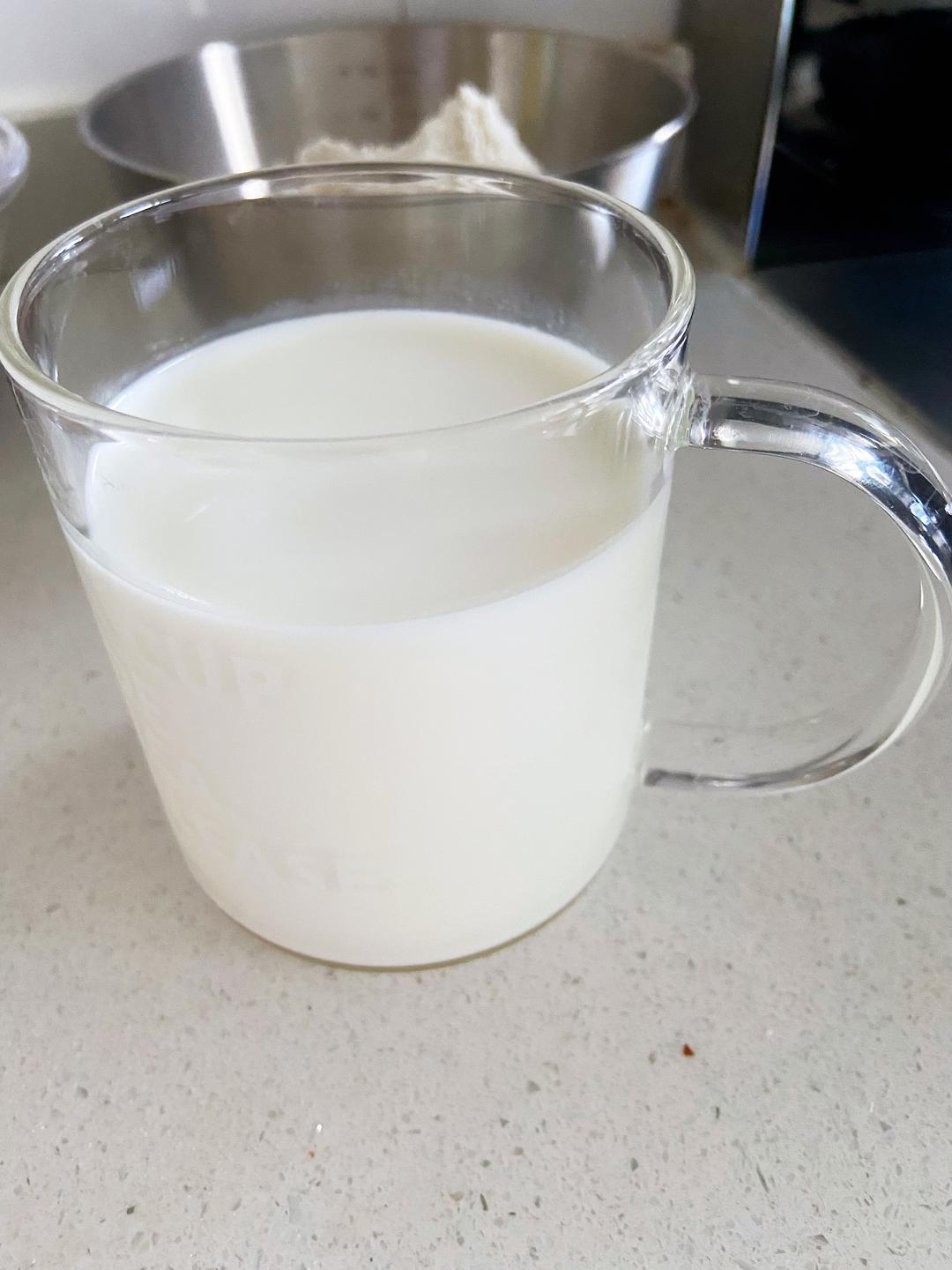 纯奶手撕吐司的做法 步骤1