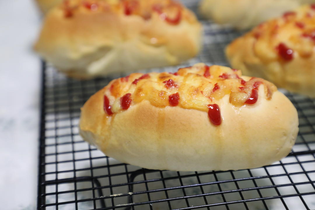 芝士肉松早餐包的做法