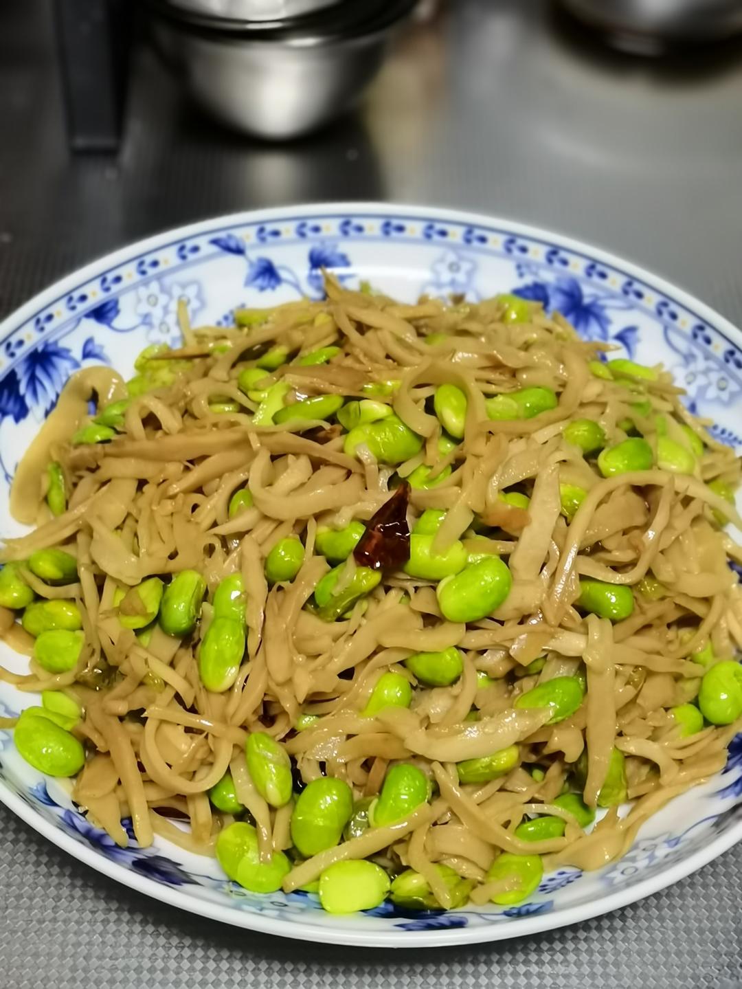 笋干炒毛豆