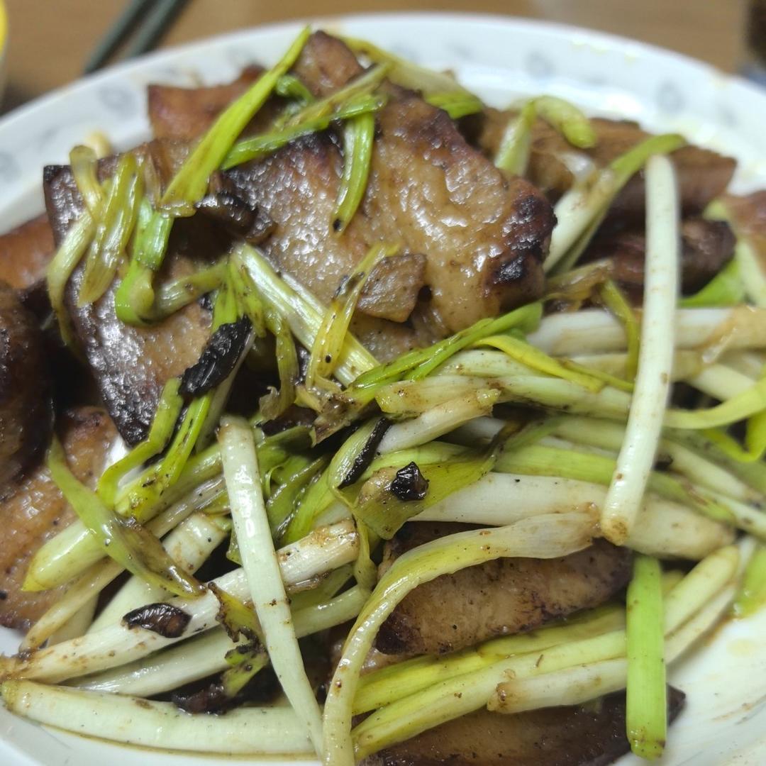 家常肉丝炒蒜黄，不想吃饭的日子也能让你食欲大开