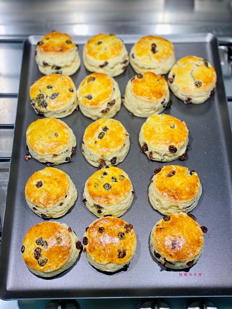 英式下午茶之伦敦萨沃伊酒店The Savoy的司康