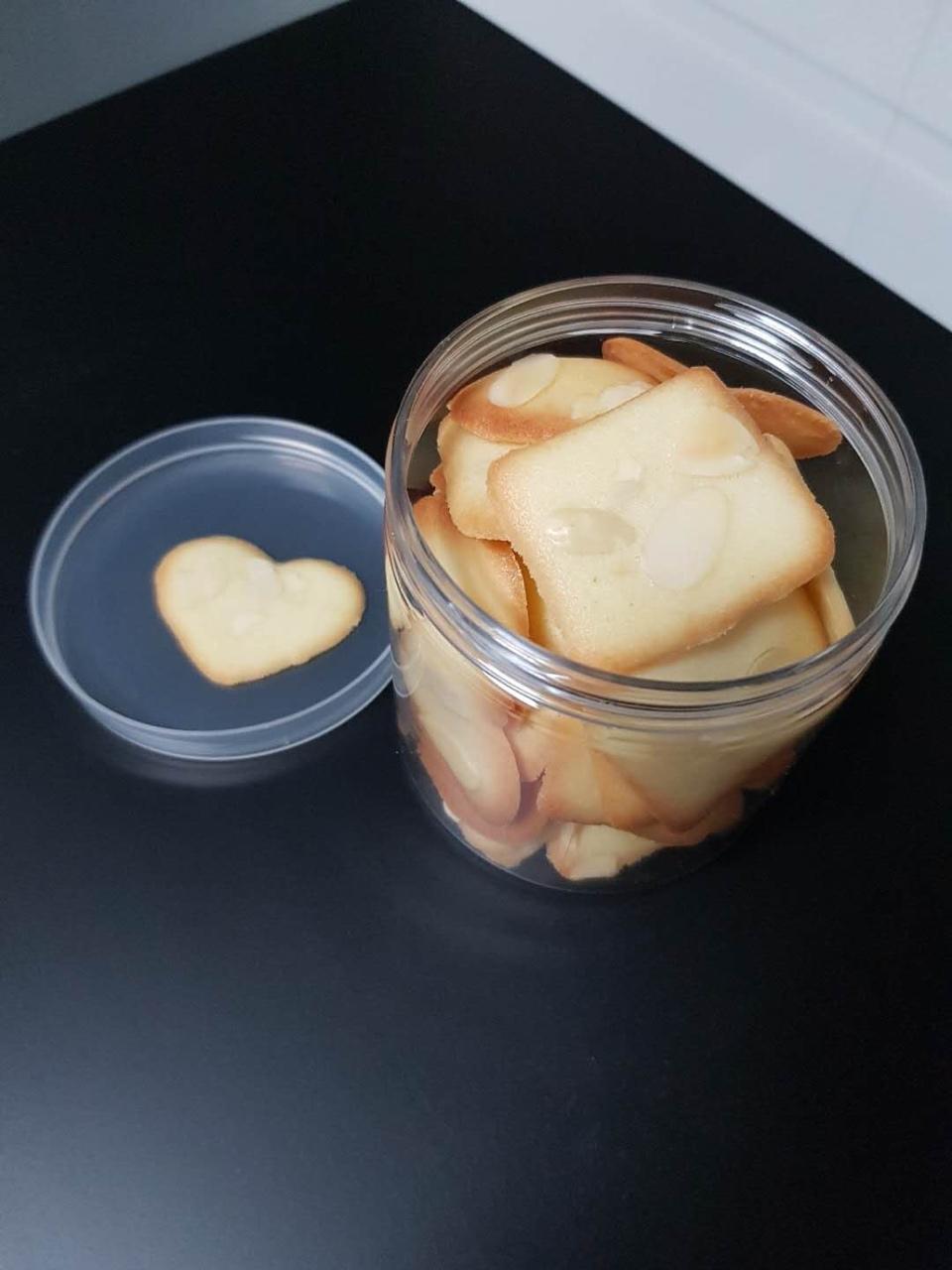 杏仁瓦片酥