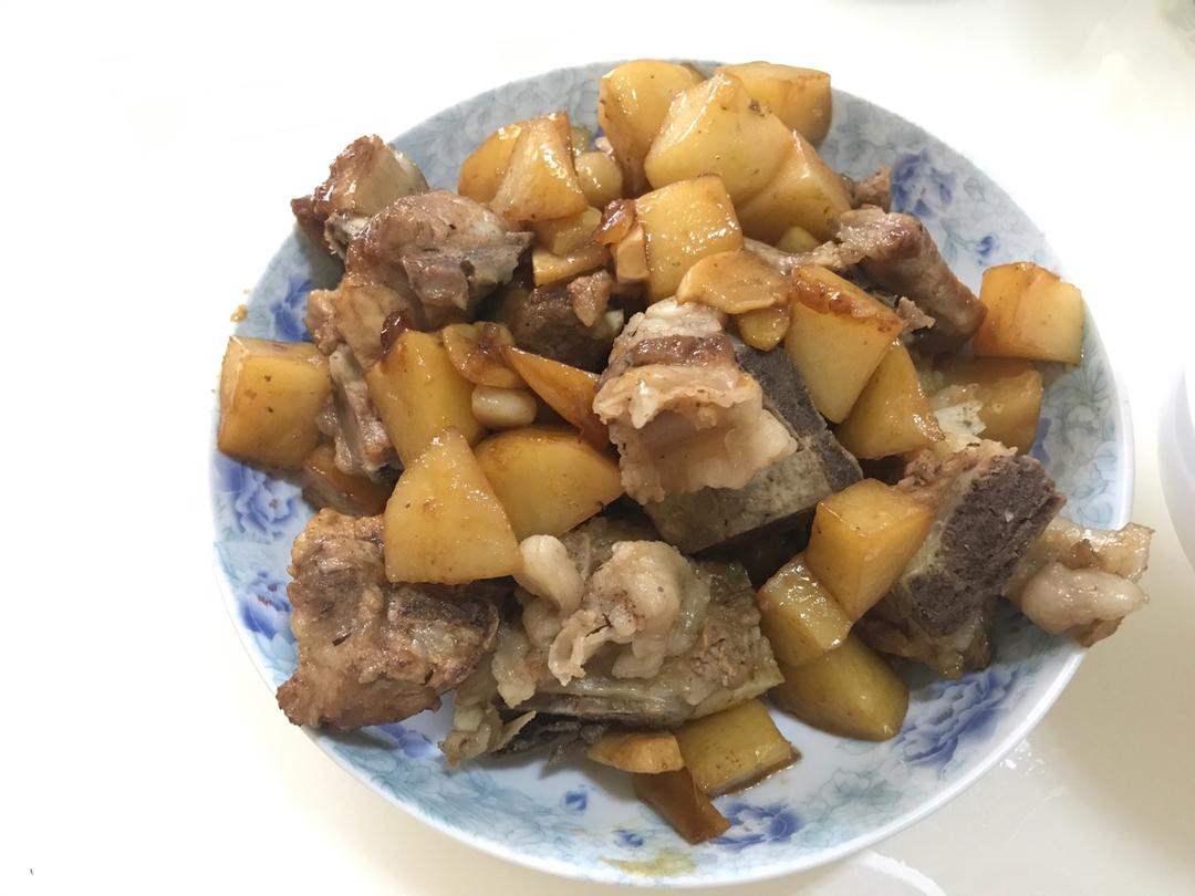 红烧排骨土豆
