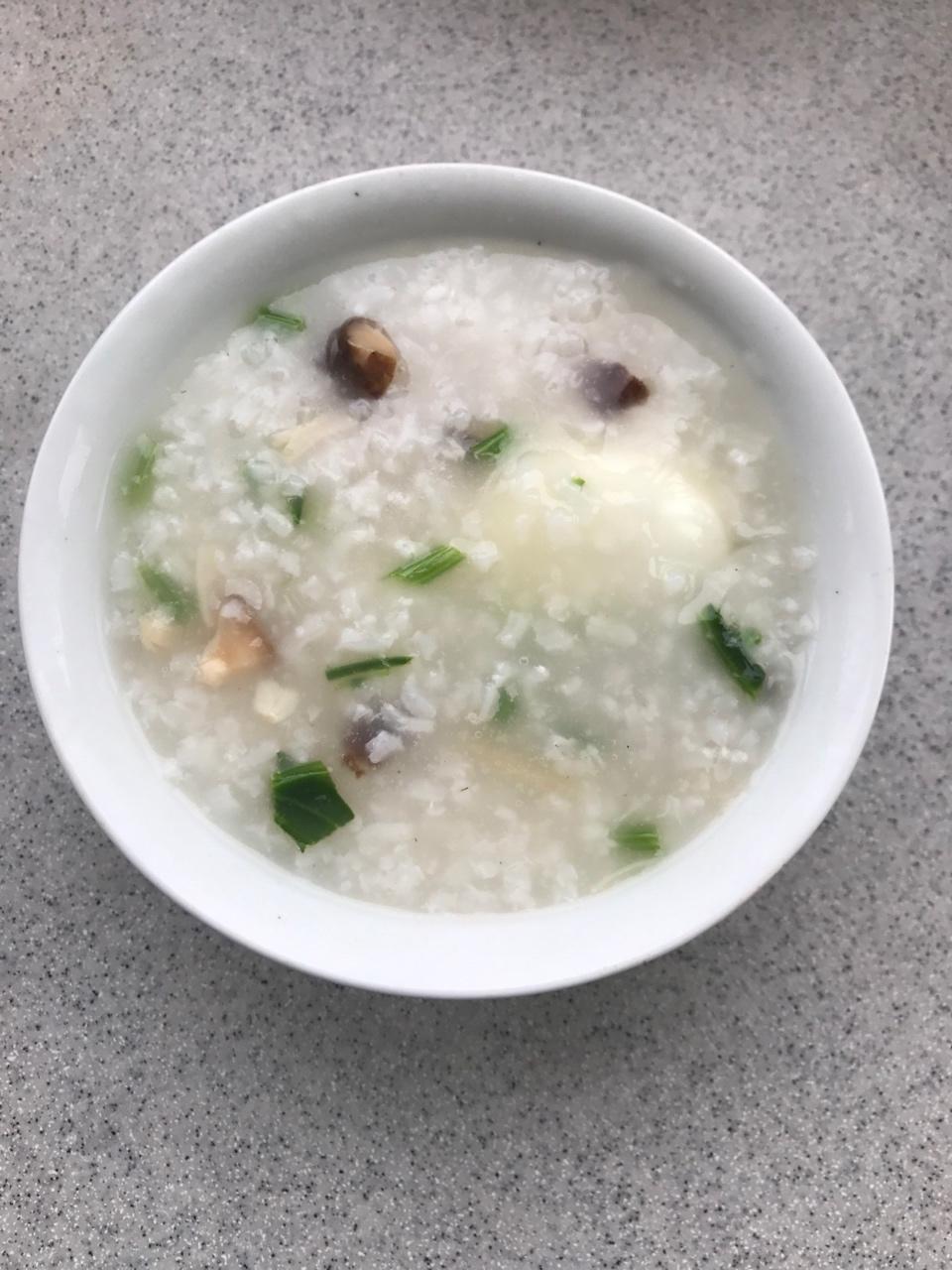 笑笑168做的瑶柱香菇粥