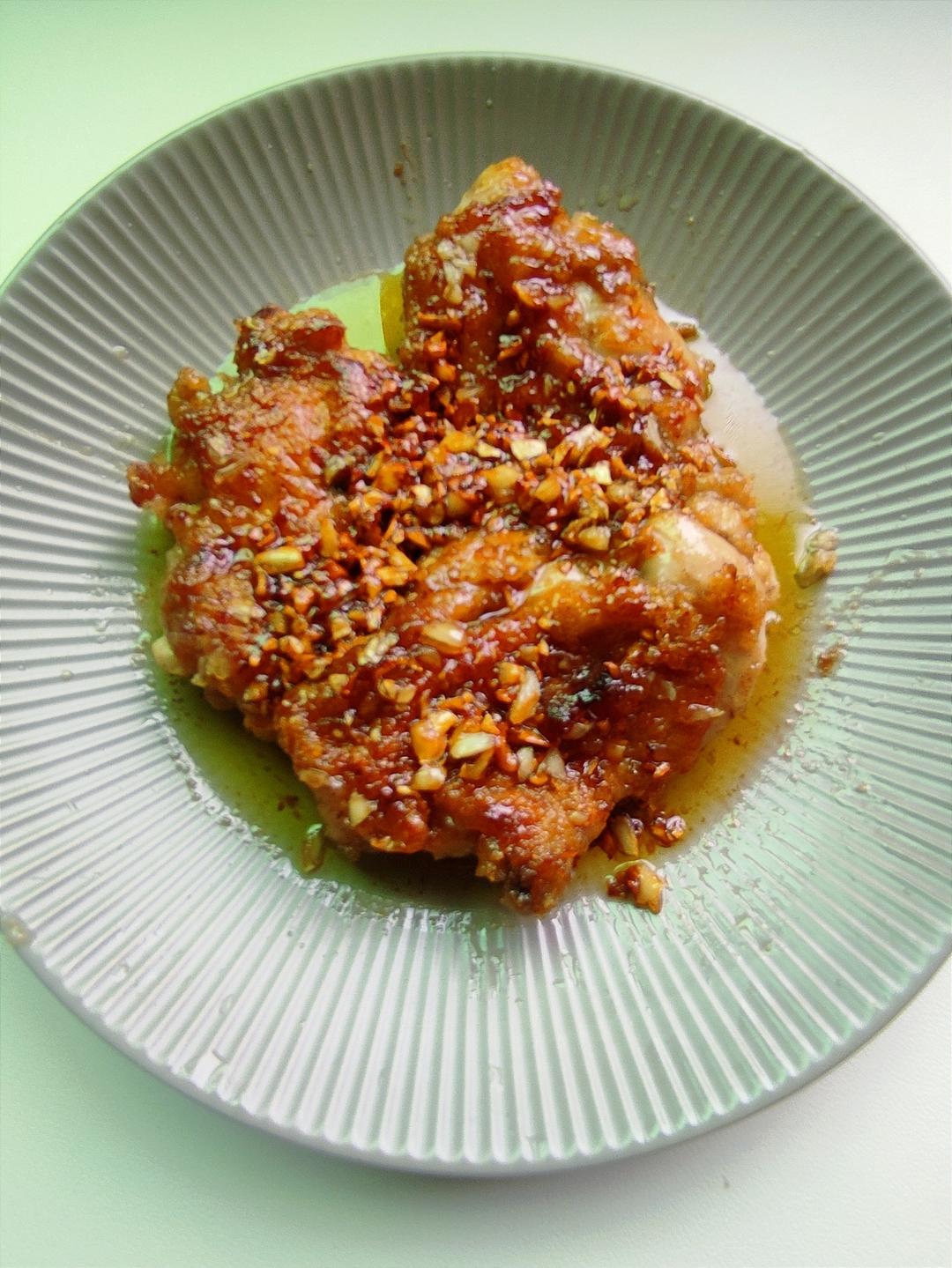 鸡的N种做法｜肉嫩多汁～巨好吃的蒜香黄油鸡腿