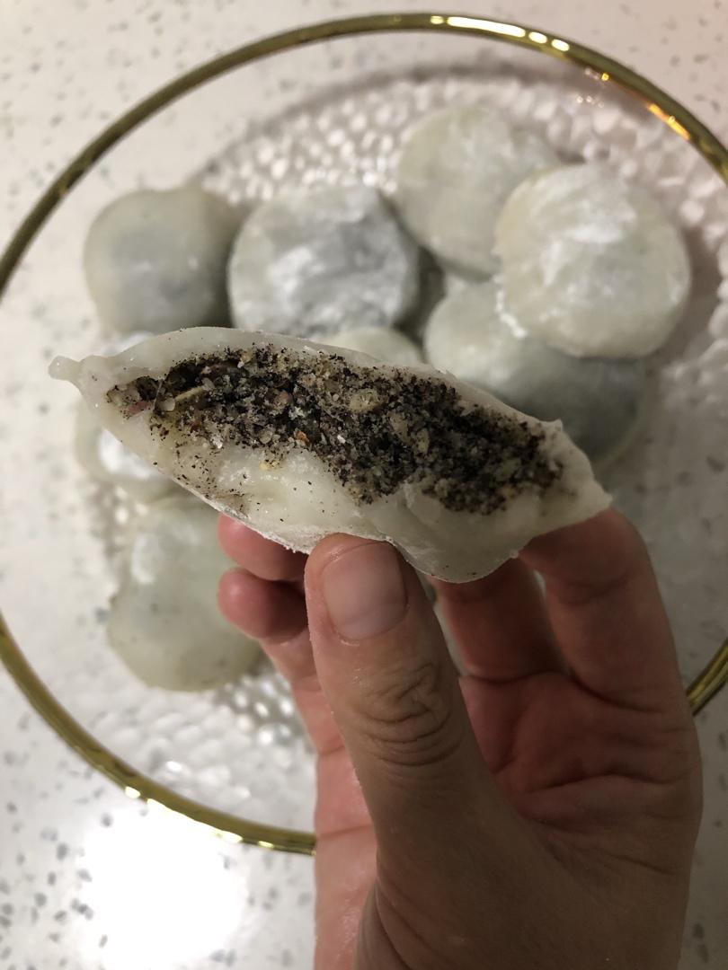 妈妈的最爱--花生芝麻糯米糍凉糕（附带烤花生做法）