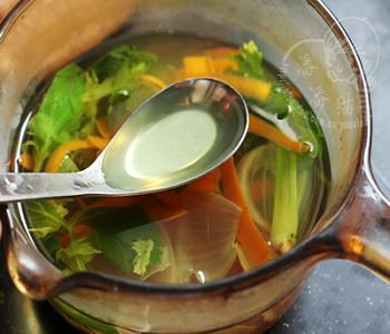 蔬菜高汤 vegetable stock