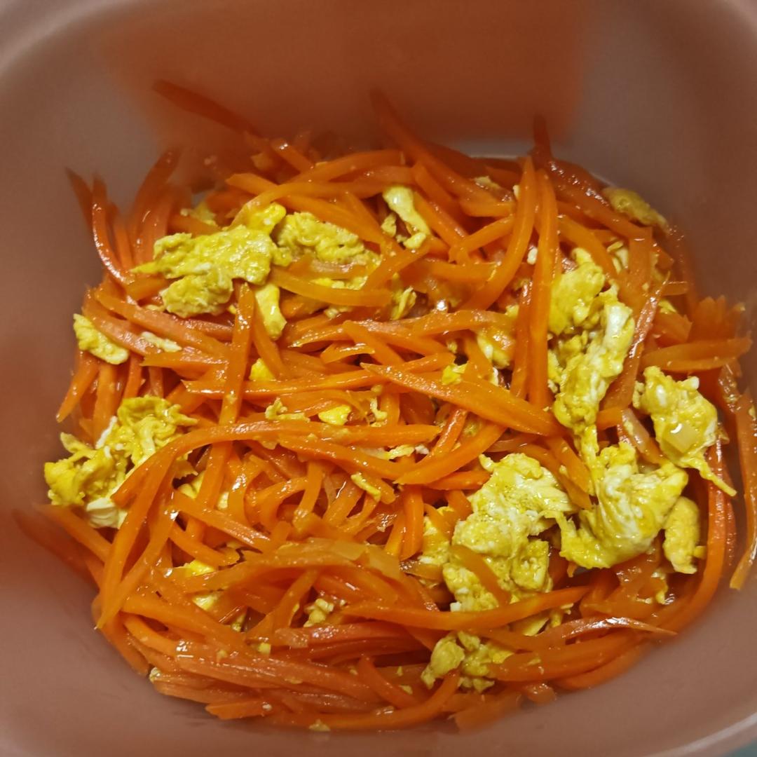 胡萝卜炒鸡蛋