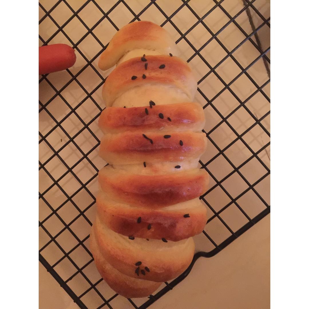 毛毛虫肉松面包