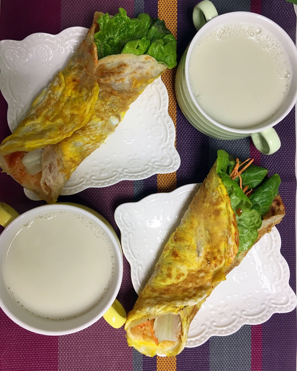 DAY 12 姜香生菜火腿肠卷饼 + 麻油煎蛋 + 豆浆