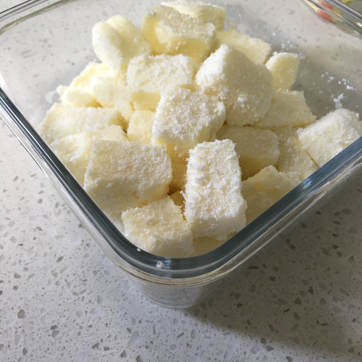 完胜85度C牛奶椰丝小方