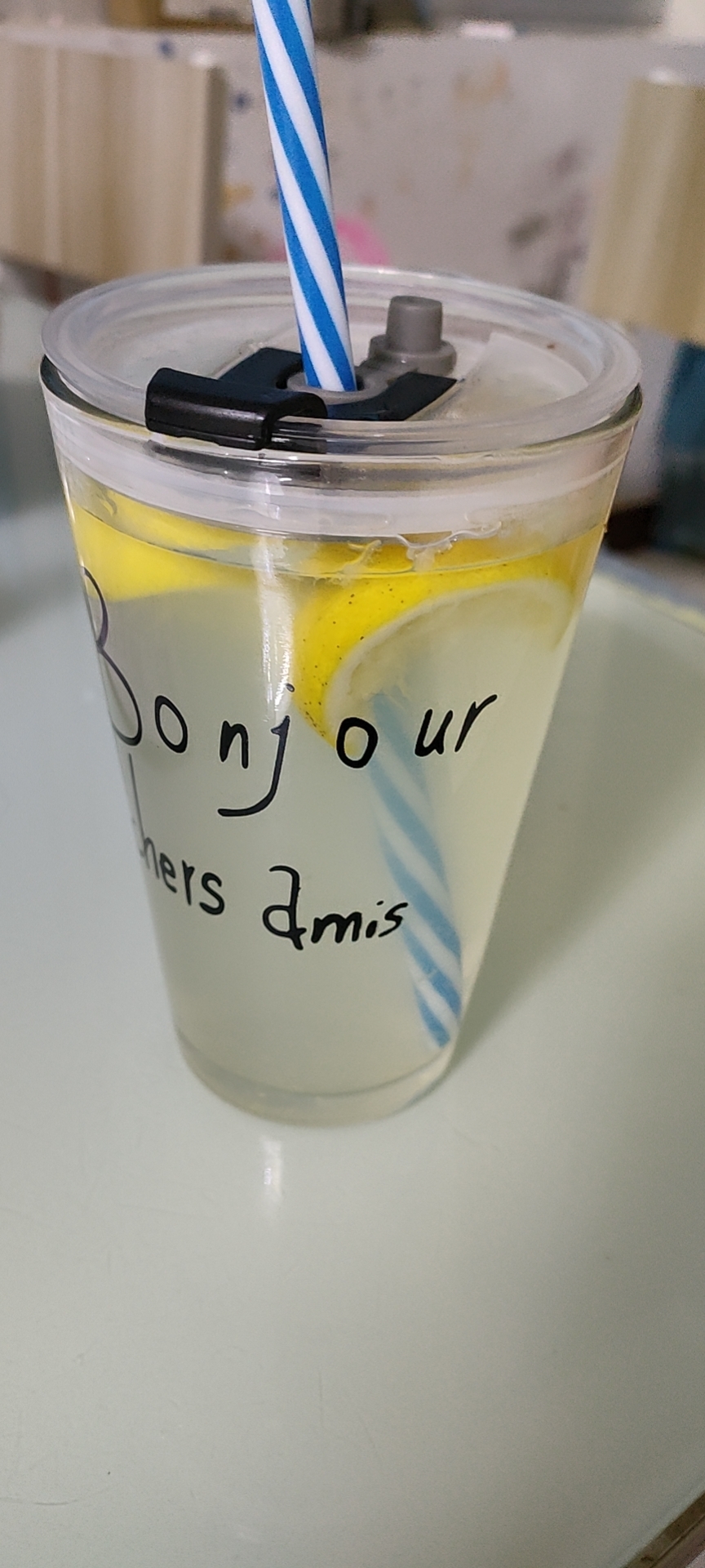 蜜雪冰城同款柠檬水，5块钱的快乐！快来试试吧
