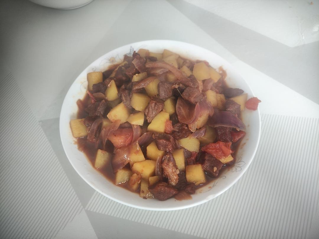 番茄土豆炖牛腩