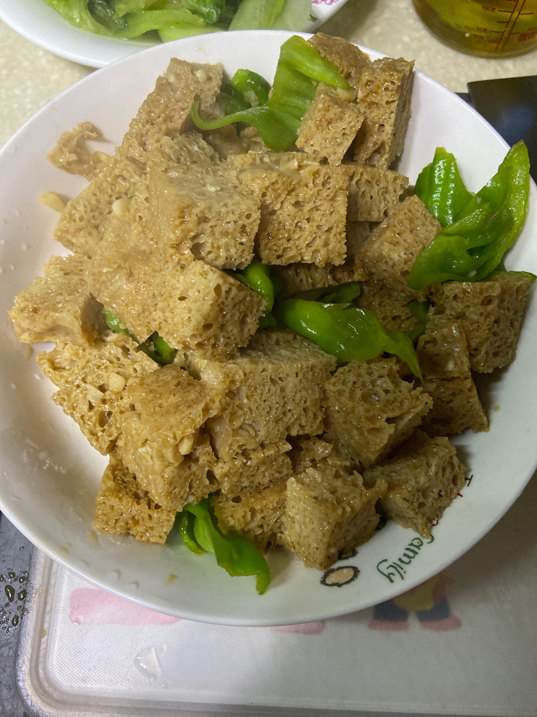 上班族的快手简单晚餐——辣椒炒烤麸