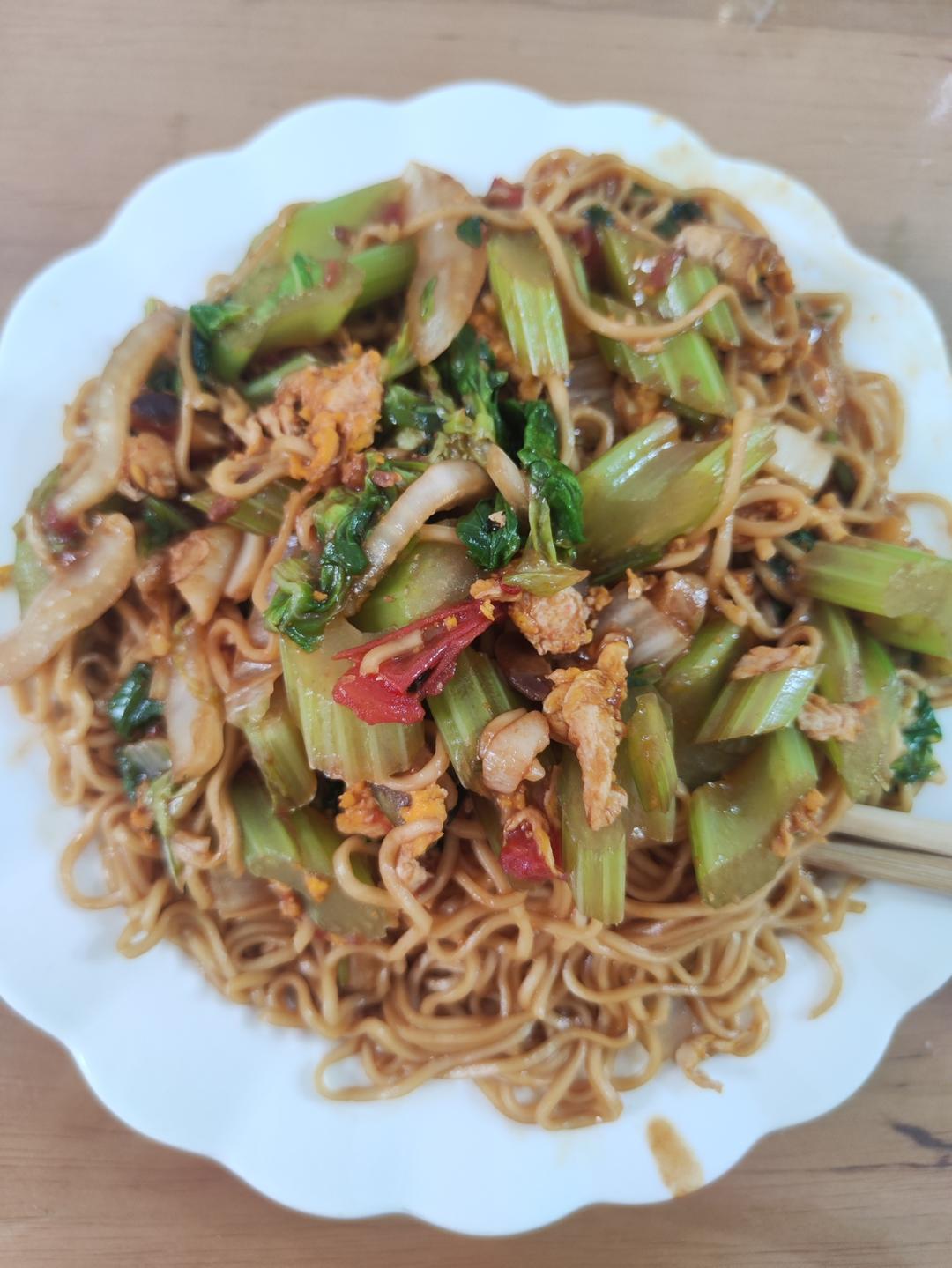 秒杀路边摊✨好吃到没朋友‼️懒人炒方便面🍜
